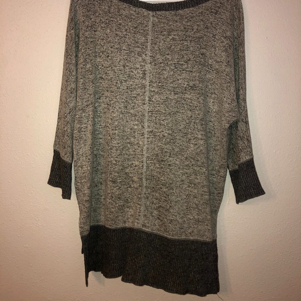 Grey Color Block Sweater - Picture 4 of 4